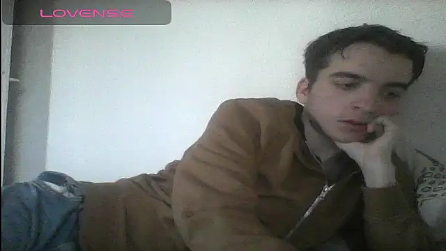 Snapshot of Tombgy07 chatting on 03.18.25 Tombgy07 online show from 03.18.25