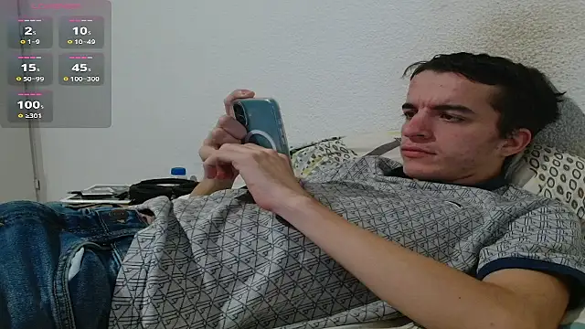 Snapshot of Tombgy07 chatting on 10.16.25 Tombgy07 online show from 10.16.25