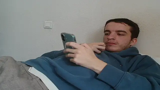 Snapshot of Tombgy07 chatting on 01.09.26 Tombgy07 online show from 01.09.26