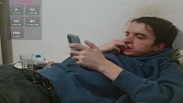 Snapshot of Tombgy07 chatting on 02.10.26 Tombgy07 online show from 02.10.26