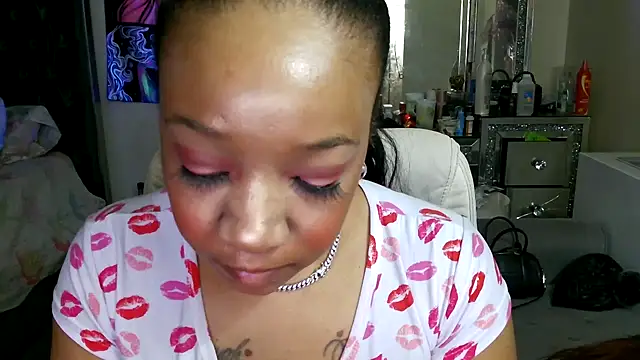 YasmineMinaj online show from 02.19.25