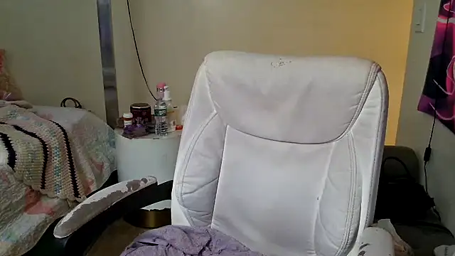 YasmineMinaj online show from 11.25.25