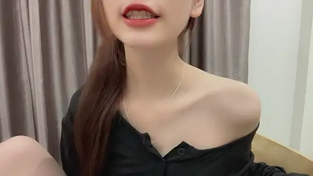 Snapshot of Your-Sunshine chatting on 12.29.24 Your-Sunshine online show from 12.29.24