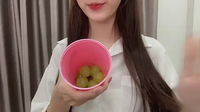 Snapshot of Your-Sunshine chatting on 12.31.24 Your-Sunshine online show from 12.31.24