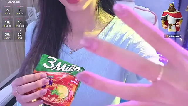 Snapshot of Your-Sunshine chatting on 02.01.25 Your-Sunshine online show from 02.01.25