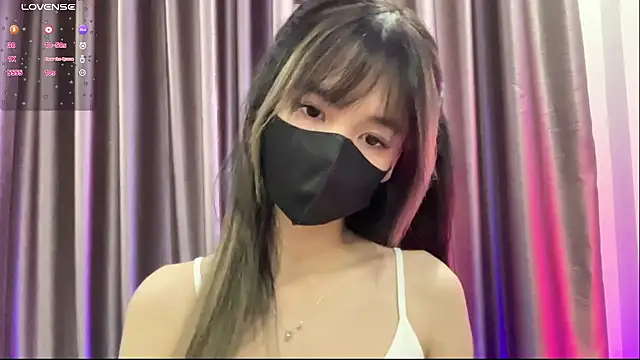 Snapshot of Your-Sunshine chatting on 02.05.25 Your-Sunshine online show from 02.05.25