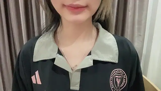 Snapshot of Your-Sunshine chatting on 02.13.25 Your-Sunshine online show from 02.13.25