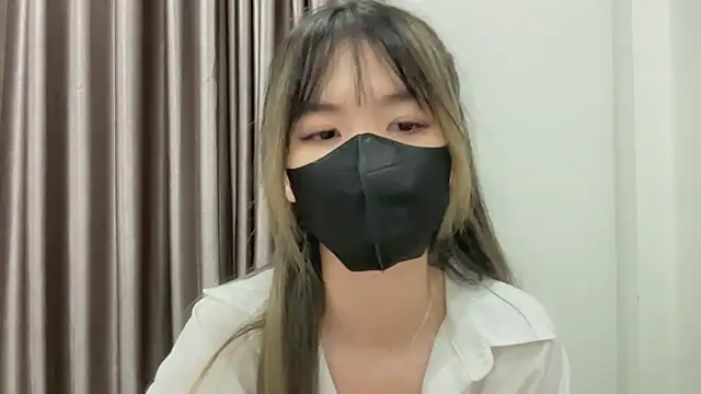 Snapshot of Your-Sunshine chatting on 02.14.25 Your-Sunshine online show from 02.14.25