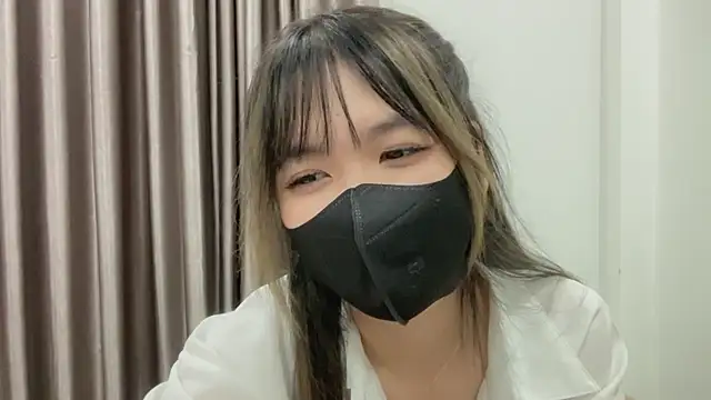 Snapshot of Your-Sunshine chatting on 02.16.25 Your-Sunshine online show from 02.16.25