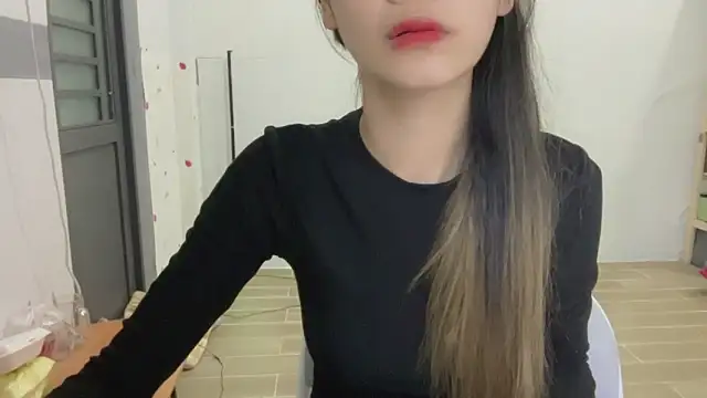 Snapshot of Your-Sunshine chatting on 03.10.25 Your-Sunshine online show from 03.10.25