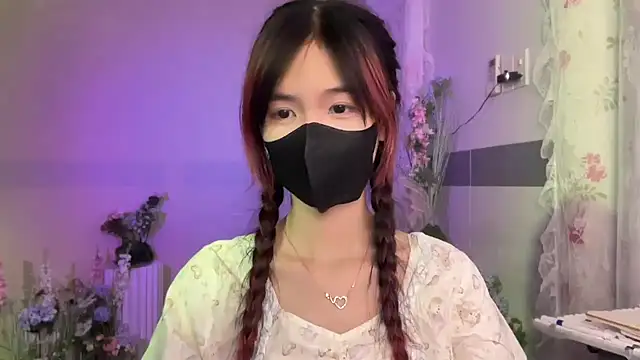 Snapshot of Your-Sunshine chatting on 09.12.25 Your-Sunshine online show from 09.12.25