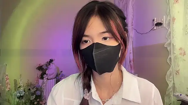 Snapshot of Your-Sunshine chatting on 09.16.25 Your-Sunshine online show from 09.16.25