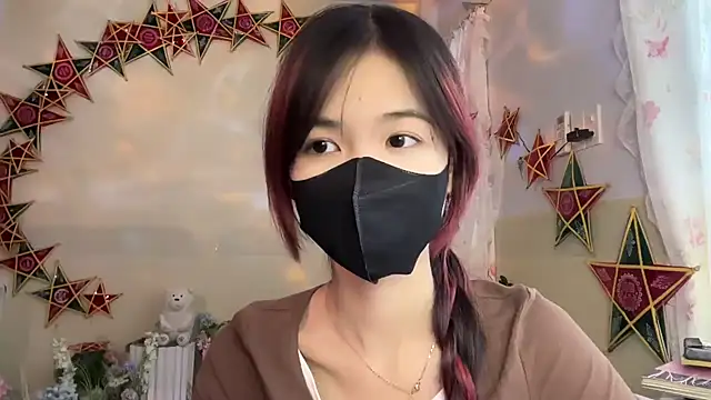 Snapshot of Your-Sunshine chatting on 09.22.25 Your-Sunshine online show from 09.22.25