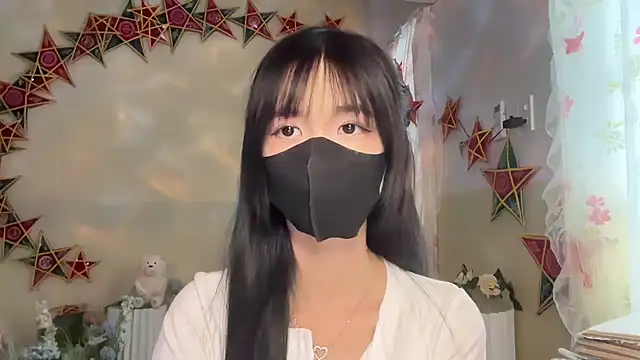 Snapshot of Your-Sunshine chatting on 09.28.25 Your-Sunshine online show from 09.28.25