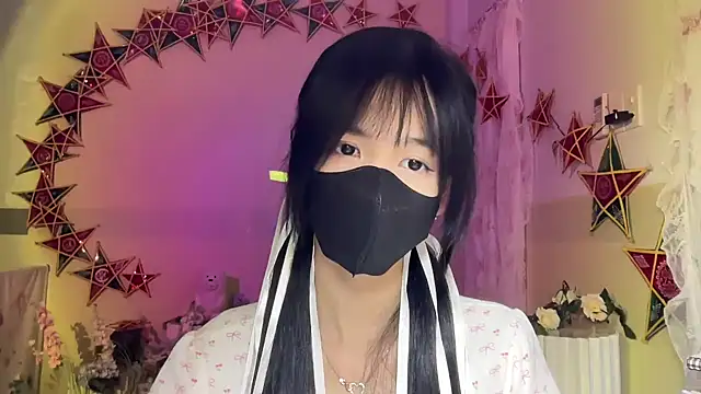 Snapshot of Your-Sunshine chatting on 09.30.25 Your-Sunshine online show from 09.30.25