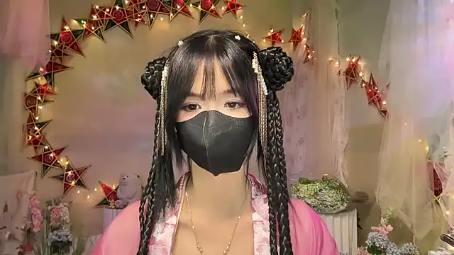 Snapshot of Your-Sunshine chatting on 10.06.25 Your-Sunshine online show from 10.06.25