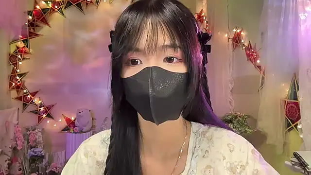 Snapshot of Your-Sunshine chatting on 10.09.25 Your-Sunshine online show from 10.09.25