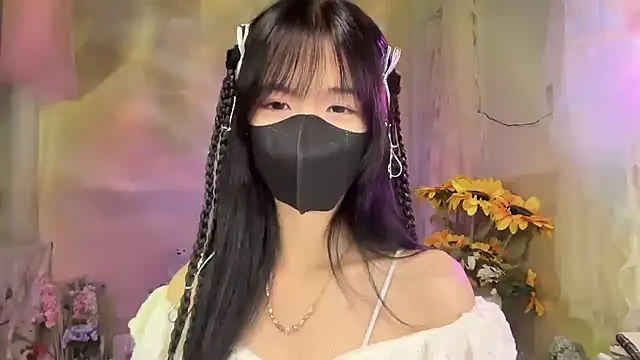 Snapshot of Your-Sunshine chatting on 10.10.25 Your-Sunshine online show from 10.10.25