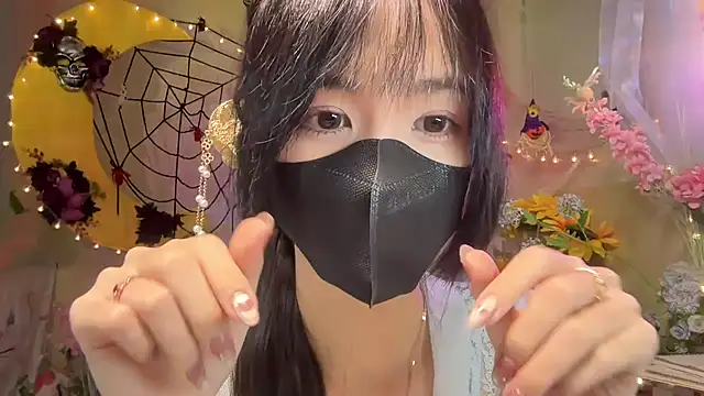 Snapshot of Your-Sunshine chatting on 10.12.25 Your-Sunshine online show from 10.12.25