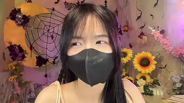 Snapshot of Your-Sunshine chatting on 10.13.25 Your-Sunshine online show from 10.13.25