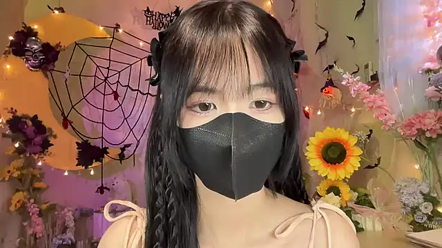 Snapshot of Your-Sunshine chatting on 10.20.25 Your-Sunshine online show from 10.20.25