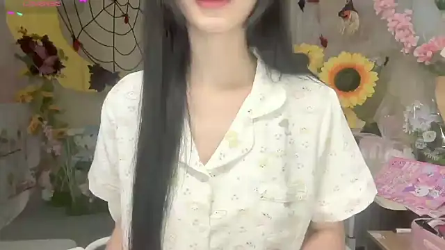 Snapshot of Your-Sunshine chatting on 11.01.25 Your-Sunshine online show from 11.01.25