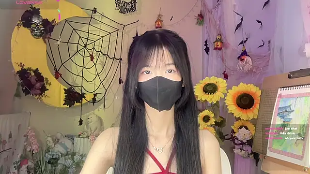 Snapshot of Your-Sunshine chatting on 11.06.25 Your-Sunshine online show from 11.06.25