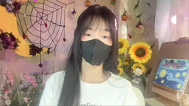 Snapshot of Your-Sunshine chatting on 11.12.25 Your-Sunshine online show from 11.12.25