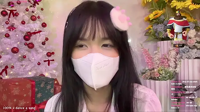 Snapshot of Your-Sunshine chatting on 11.15.25 Your-Sunshine online show from 11.15.25