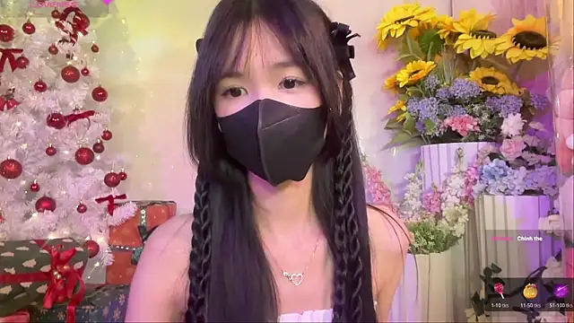 Snapshot of Your-Sunshine chatting on 11.20.25 Your-Sunshine online show from 11.20.25