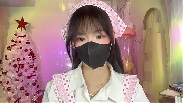 Snapshot of Your-Sunshine chatting on 11.30.25 Your-Sunshine online show from 11.30.25