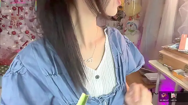 Snapshot of Your-Sunshine chatting on 01.09.26 Your-Sunshine online show from 01.09.26