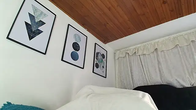 Snapshot of sam_her chatting on 09.25.25 sam her online show from 09.25.25