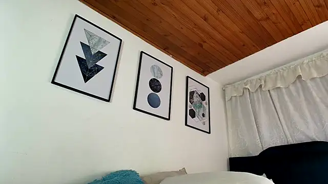 Snapshot of sam_her chatting on 09.27.25 sam her online show from 09.27.25