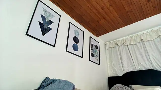 Snapshot of sam_her chatting on 10.03.25 sam her online show from 10.03.25