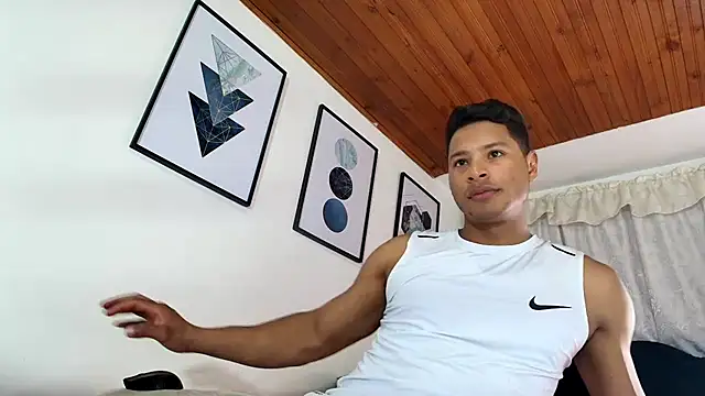 Snapshot of sam_her chatting on 10.08.25 sam her online show from 10.08.25