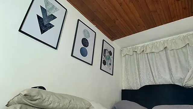 Snapshot of sam_her chatting on 10.22.25 sam her online show from 10.22.25