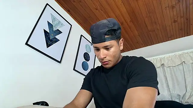 Snapshot of sam_her chatting on 10.24.25 sam her online show from 10.24.25