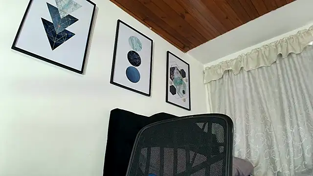 Snapshot of sam_her chatting on 11.02.25 sam her online show from 11.02.25