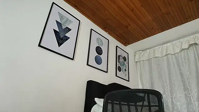 Snapshot of sam_her chatting on 12.15.25 sam her online show from 12.15.25