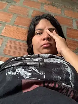 moncerrat luna online show from 02.15.25