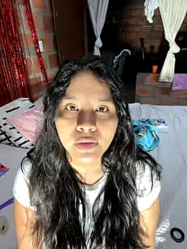 Snapshot of moncerrat_luna chatting on 11.25.25 moncerrat luna online show from 11.25.25