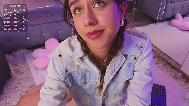 Emiily Scott1 online show from 12.03.24