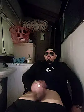 Snapshot of erbod_Johnny chatting on 11.23.25 erbod Johnny online show from 11.23.25