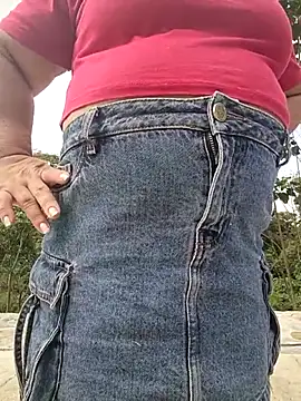 HORNY MATURE25 online show from 12.14.25