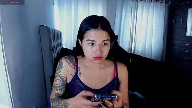 Snapshot of aliice_walker_ chatting on 02.03.26 aliice walker online show from 02.03.26