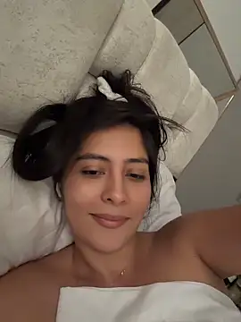 Snapshot of Sophie__Foxxx chatting on 05.09.26 Sophie Foxxx online show from 05.09.26