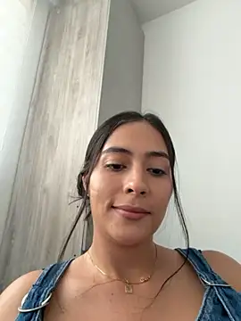 Snapshot of Sophie__Foxxx chatting on 06.03.26 Sophie Foxxx online show from 06.03.26