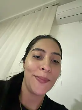 Snapshot of Sophie__Foxxx chatting on 06.10.26 Sophie Foxxx online show from 06.10.26