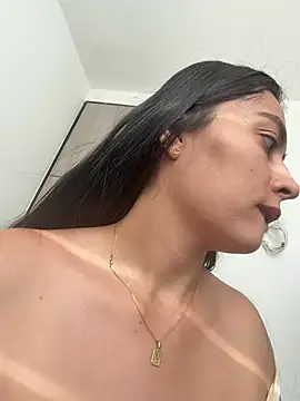 Snapshot of Sophie__Foxxx chatting on 06.14.26 Sophie Foxxx online show from 06.14.26
